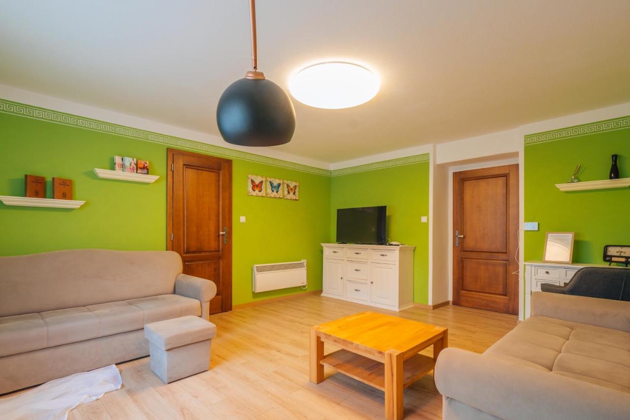 Stol Apartments Zirovnica Extérieur photo