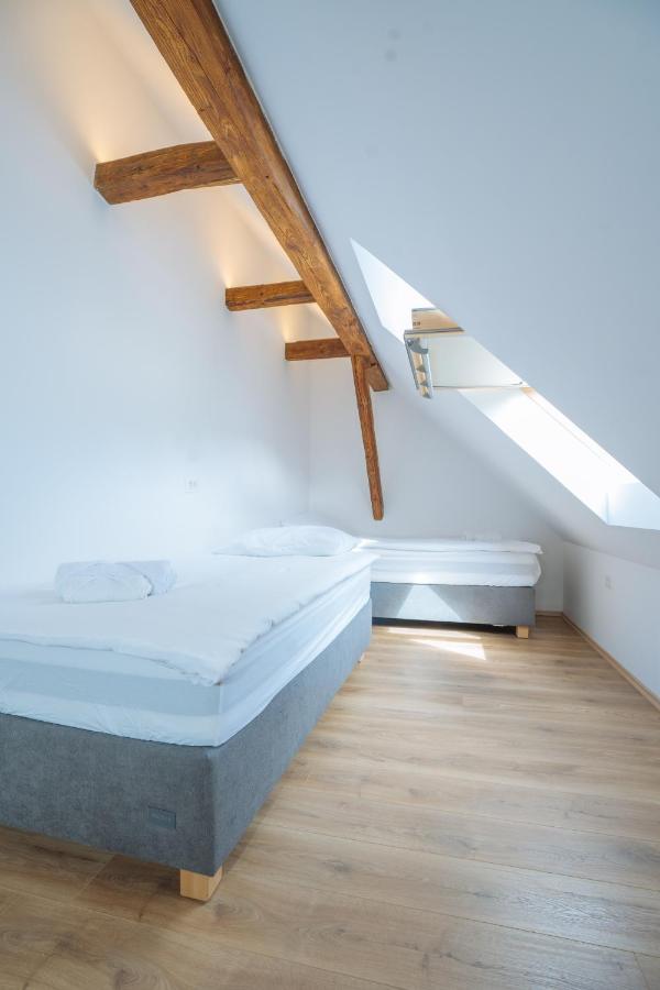 Stol Apartments Zirovnica Extérieur photo