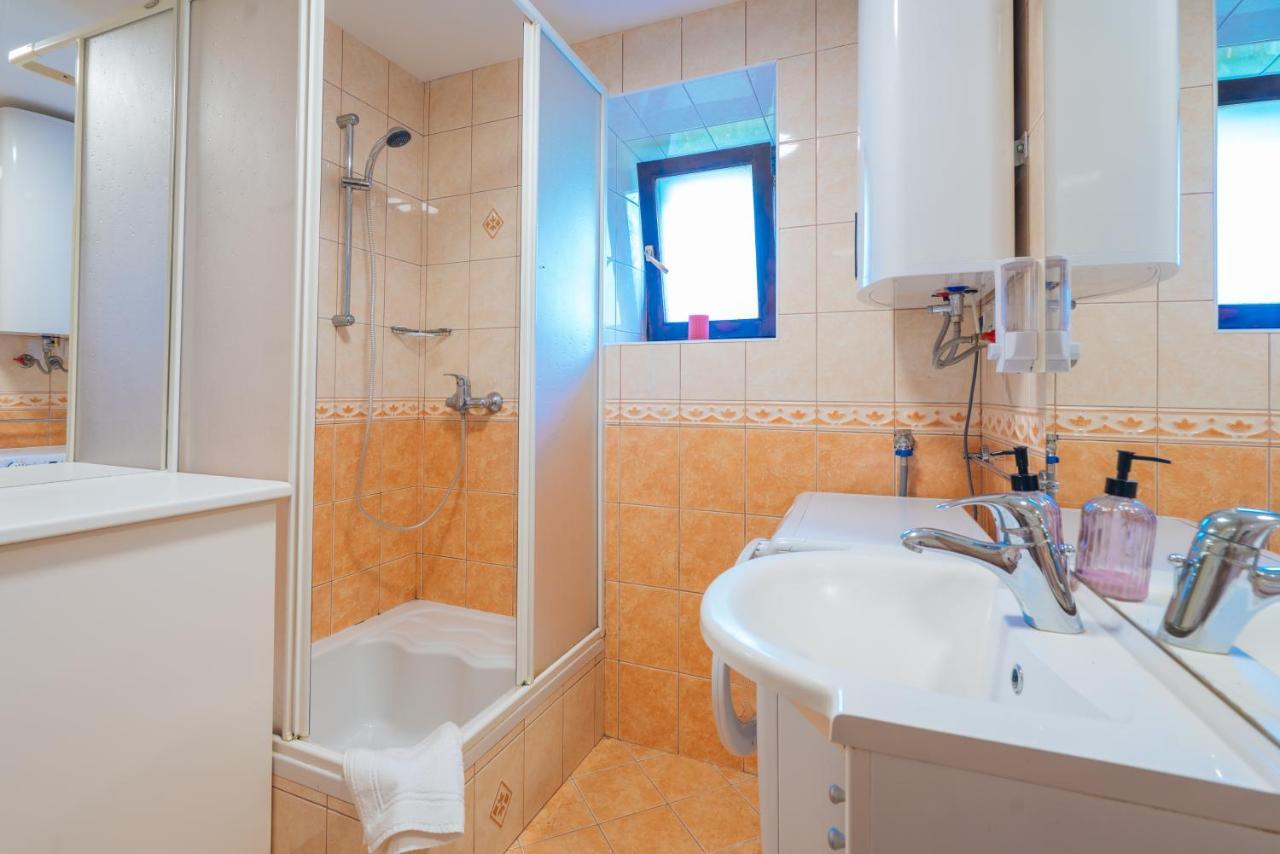 Stol Apartments Zirovnica Extérieur photo